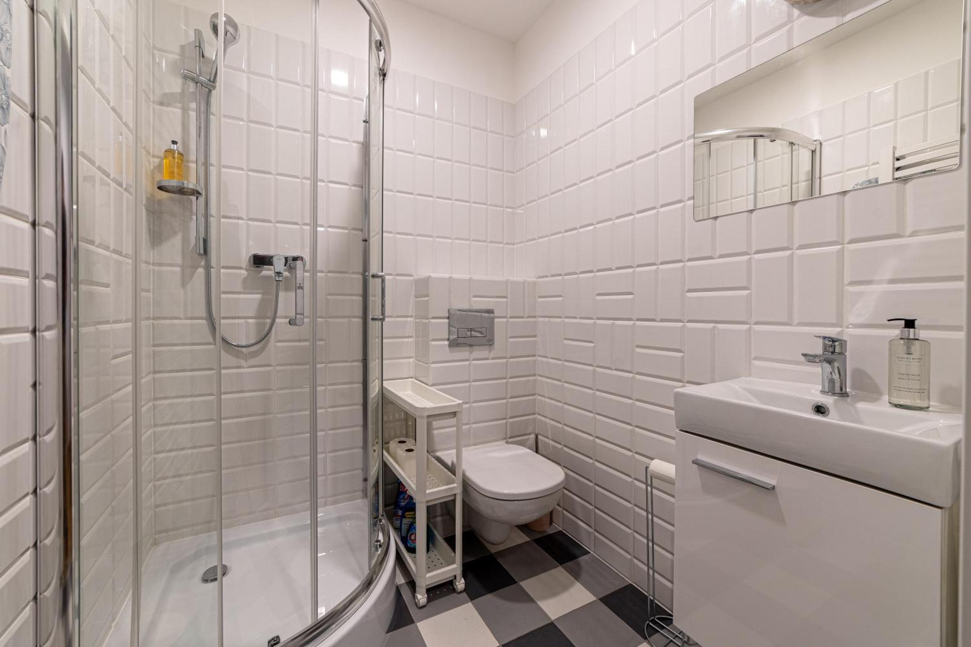 Rentplanet - Na Grobli Apartment